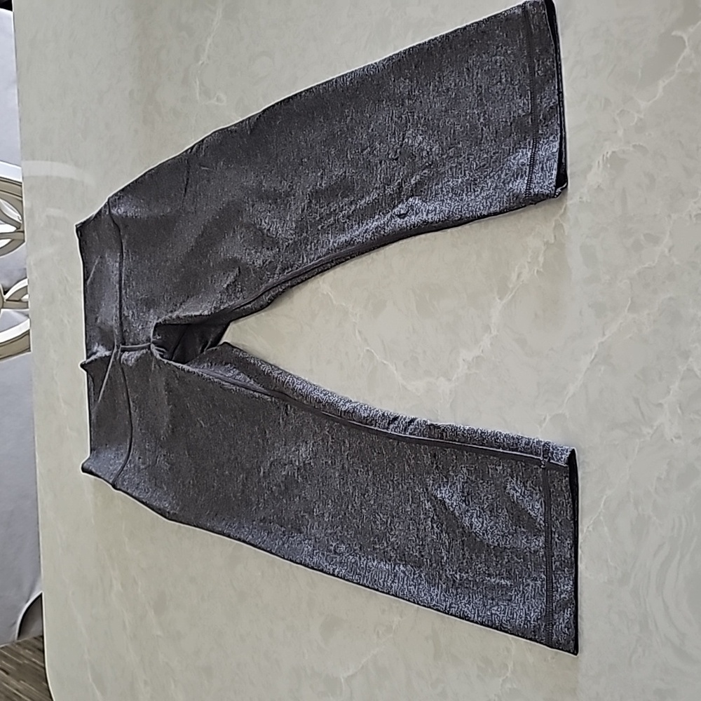 Lululemon Capri Size 8